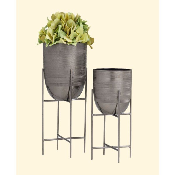 Metal Planter with Removable Stand Set of 2